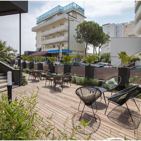 Hotel Caraibi Milano Marittima Kültér fotó