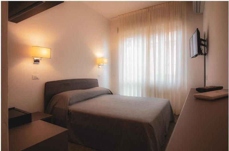 Hotel Caraibi Milano Marittima Kültér fotó