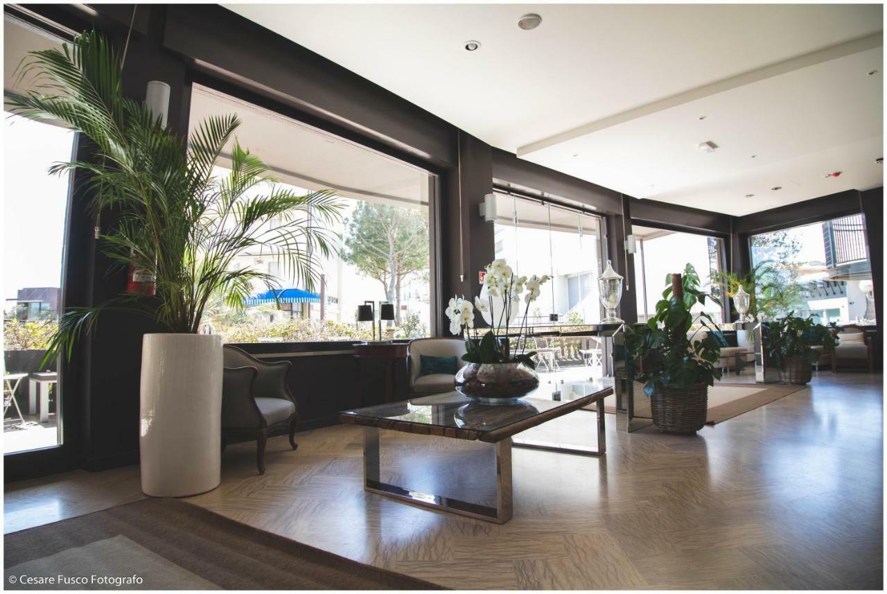 Hotel Caraibi Milano Marittima Kültér fotó