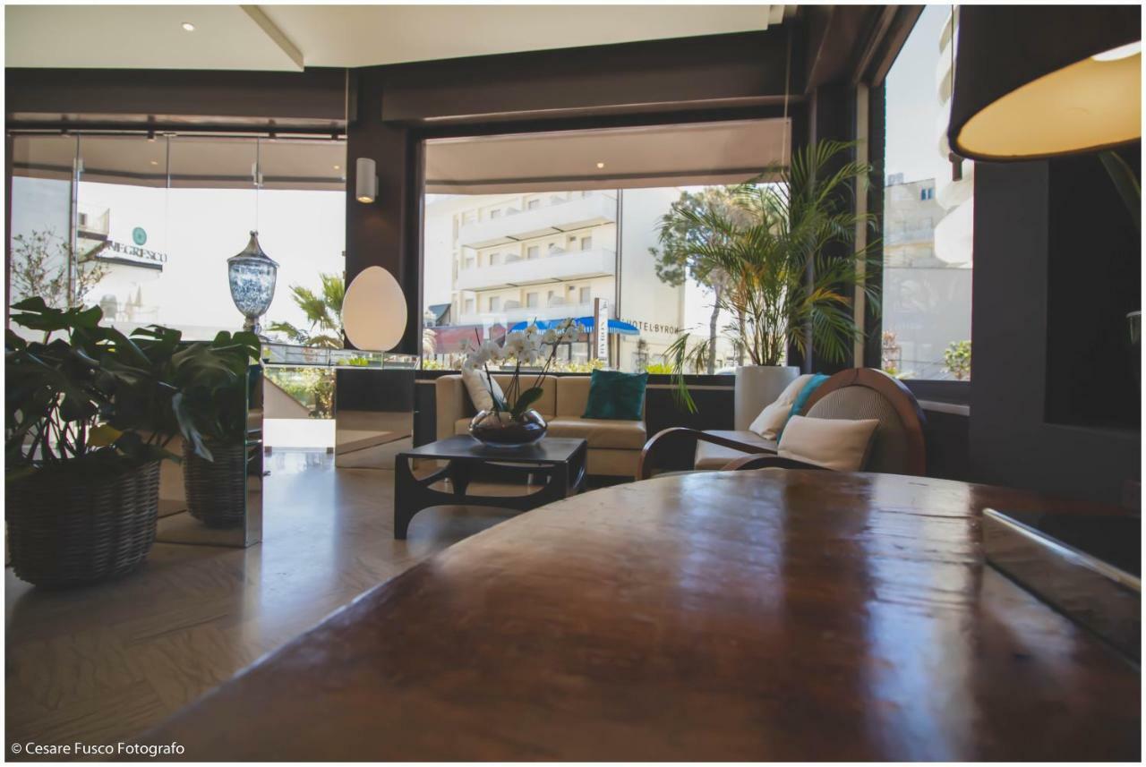 Hotel Caraibi Milano Marittima Kültér fotó