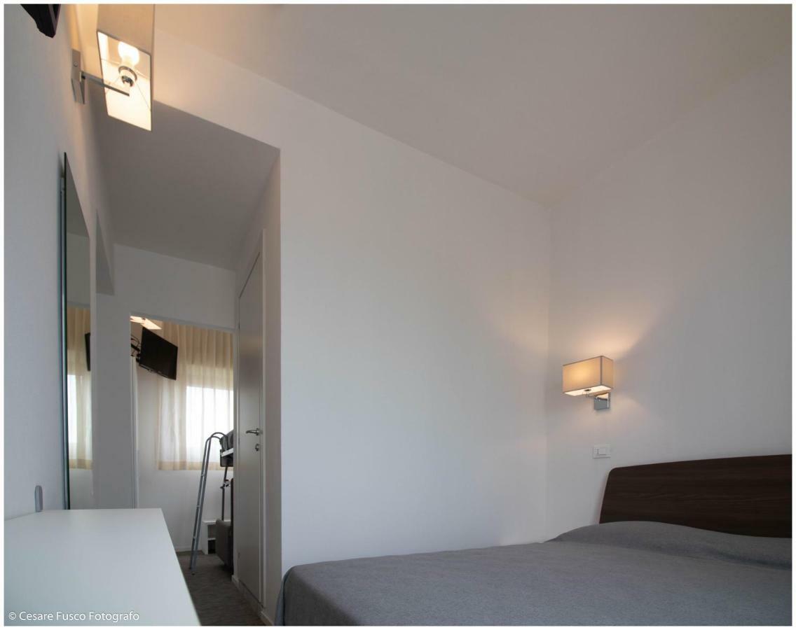 Hotel Caraibi Milano Marittima Kültér fotó