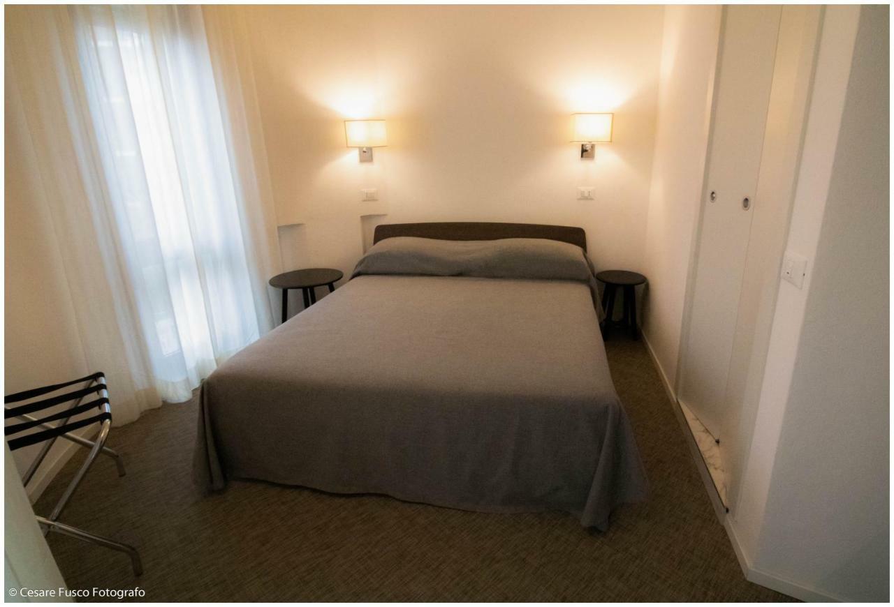 Hotel Caraibi Milano Marittima Kültér fotó