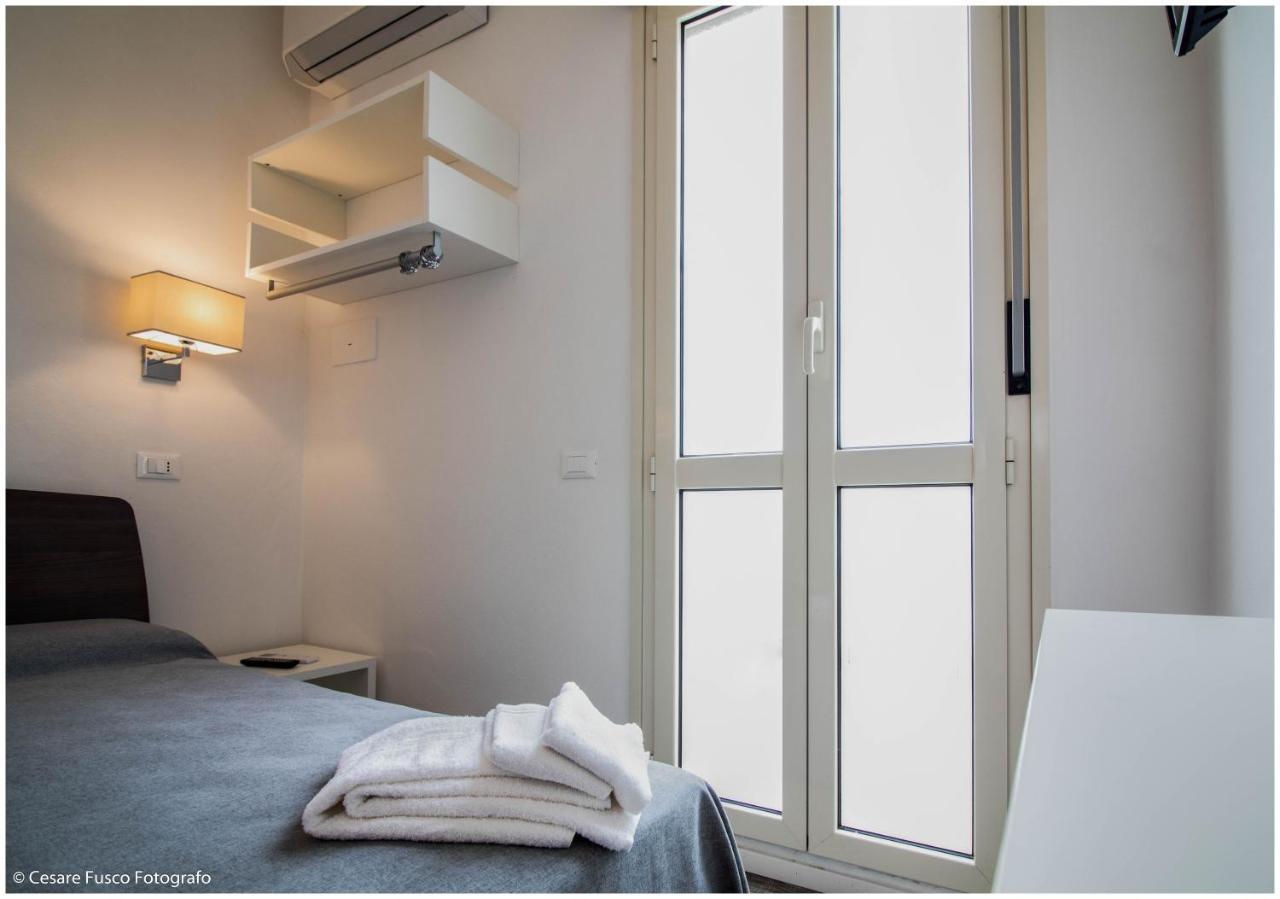 Hotel Caraibi Milano Marittima Kültér fotó