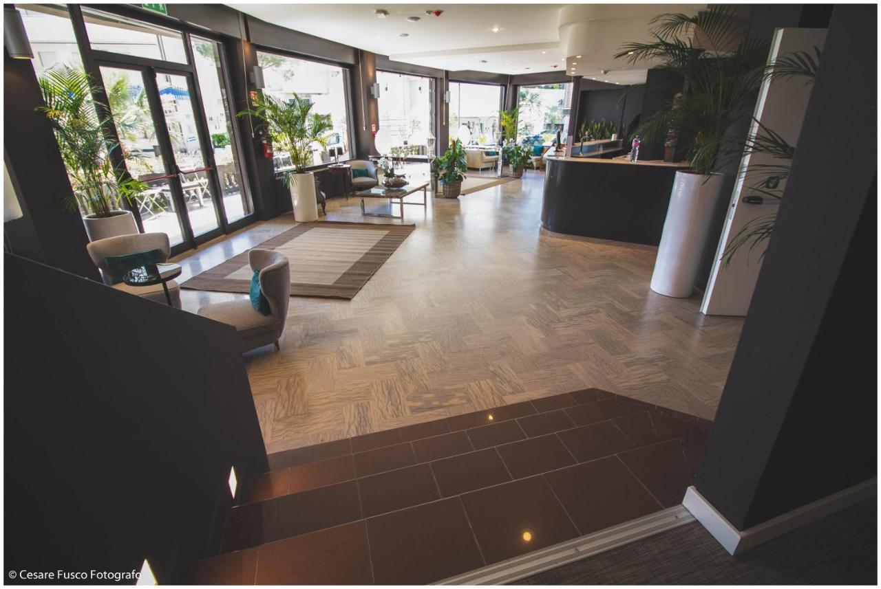 Hotel Caraibi Milano Marittima Kültér fotó